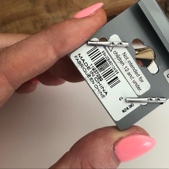 Express gold cubic zirconia size 6 swivel ring - Picture 3 of 5